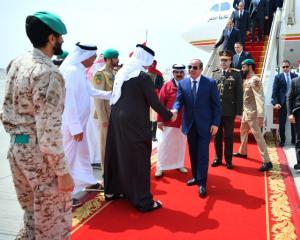 الرئيس السيسي في زيارة إلى البحرين والسعودية : أمن الخليج امتداد للأمن القومي المصري