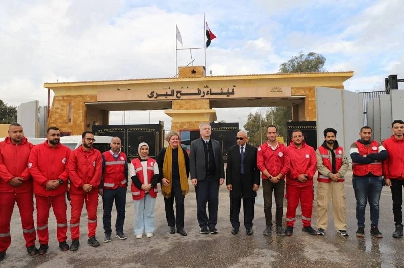 وفد ألماني يشيد بجهود مصر في دعم القضية الفلسطينية ويزور معبر رفح البري

