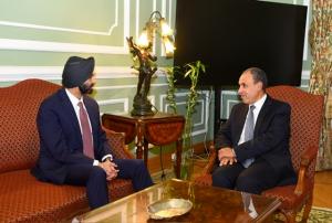 وزير الخارجية يبحث مع رئيس البنك الدولي تعزيز التعاون الاقتصادي