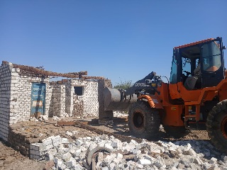 إزالة 112 حالة تعدٍ بمساحة تتجاوز 19 ألف متر في حملة مكبرة بجنوب الأقصر 

