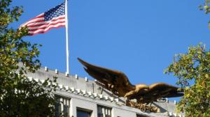 إجلاء طارئ.. واشنطن تسحب 60 ألف أمريكي من مصر وسط مخاوف أمنية