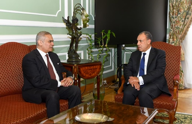 وزير الخارجية يبحث مع رئيس لجنة شؤون اللاجئين تعزيز التنسيق الوطني والاستعداد لمنتدى مراجعة الهجرة الدولي