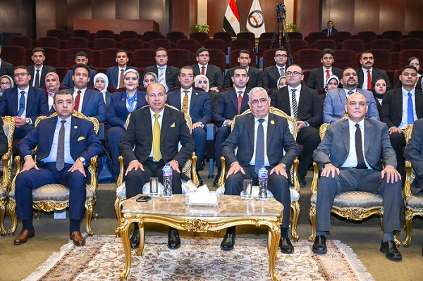 النائب العام يستقبل وفدا من جامعة المنصورة في ختام البرنامج التدريبي للتعريف بدور النيابة 