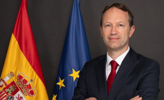 السفير الإسباني يشيد بجهود تمكين المرأة في أسوان ضمن مشروع 