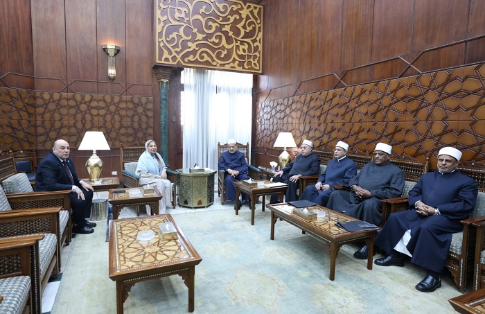 شيخ الأزهر: لا يجوز أن تحظى كرة القدم باهتمام يفوق التعليم والقراءة