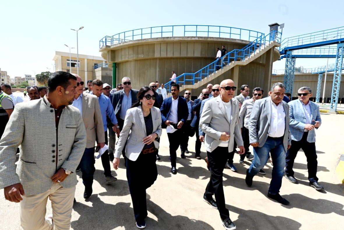 وزيرة الإسكان فى الأقصر لتفقد عدد من مشروعات مياه الشرب والصرف الصحي بالمحافظة

