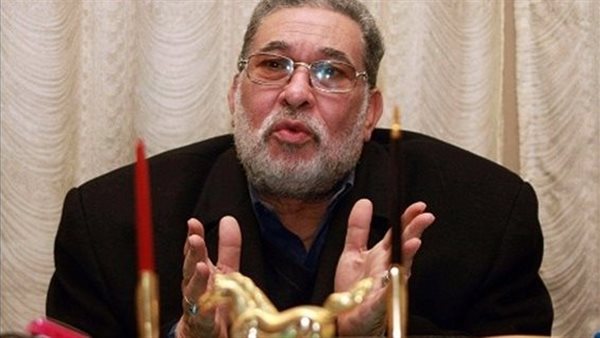 شيخ الطريقة الشبراوية يقدّم العزاء في وفاة والد رئيس الوزراء