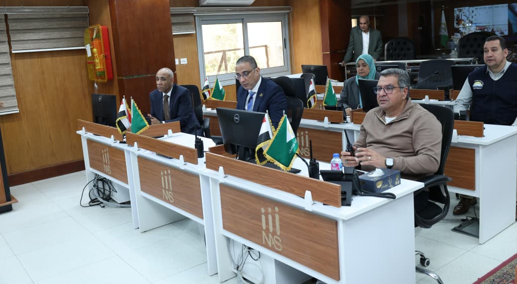 محافظ الجيزة يقرر تطبيق نظام العمل عن بُعد يوم الأحد أسبوعيًا دون التأثير على الخدمات المقدمة للمواطنين