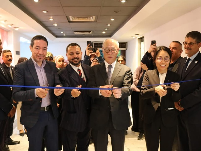 افتتاح معرض 