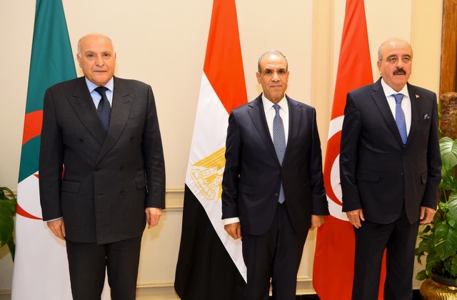 بيان مشترك لاجتماع وزراء خارجية مصر والجزائر وتونس حول تطورات الأزمة الليبية