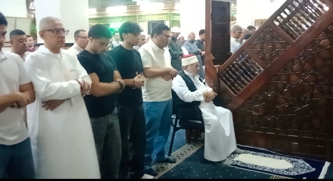 بحضور شيخ الطريقة الشبراوية.. أجواء روحانية مميزة في صلاة العيد بمسجد الشبراوي