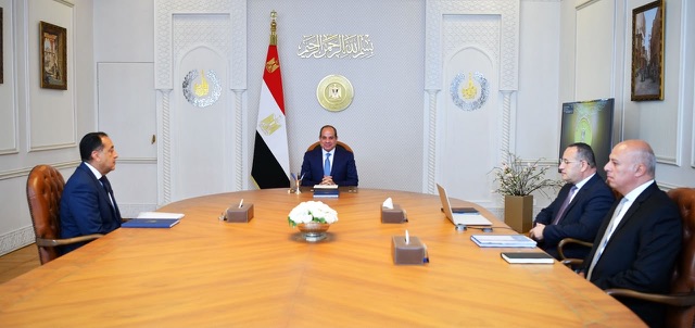 السيسي يوجه بتحويل مصر إلى مركز إقليمي للتعليم العالي والبحث العلمي وتعزيز تنافسية الجامعات عالميًا