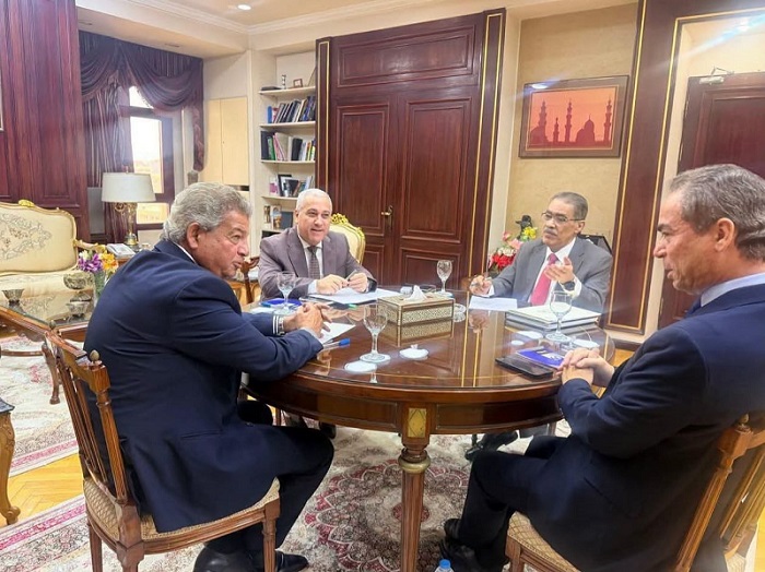 ضياء رشوان يبحث مع رؤساء الهيئات الإعلامية ملامح المؤتمر السنوي الأول