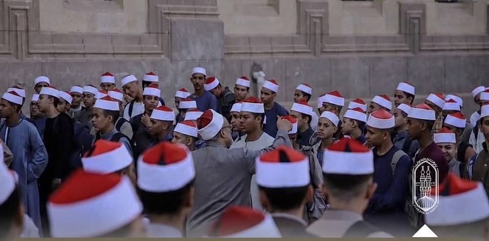 إعلان نتيجة الثانوية الأزهرية غدا وشيخ الأزهر يهنئ الأوائل هاتفيًّا: وطنكم يعقد عليكم الآمال