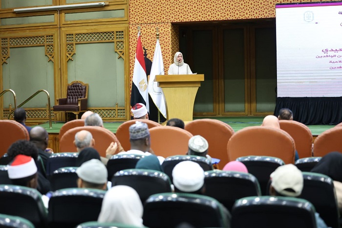 نهلة الصعيدي: «مئذنة الشعر العربي» تجسد عالمية الأزهر.. وأكثر من 300 شاعر من 24 دولة يشاركون