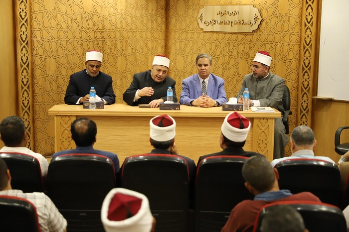اجتماع موسع لوكيل الأزهر بمديري أفرع الأروقة لبحث تطوير العمل وتعزيز الرسالة الدعوية