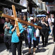 الخارجية الفلسطينية تتهم إسرائيل بالسعي لمحو المسيحيين
