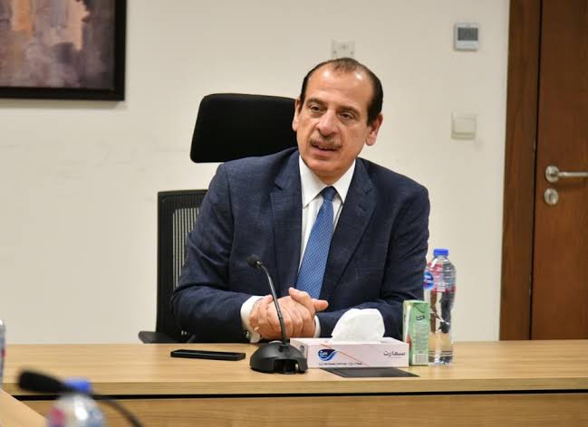 جائزة عالمية وإنجازات غير مسبوقة.. محطات مضيئة في مشوار الدكتور عمرو قنديل

