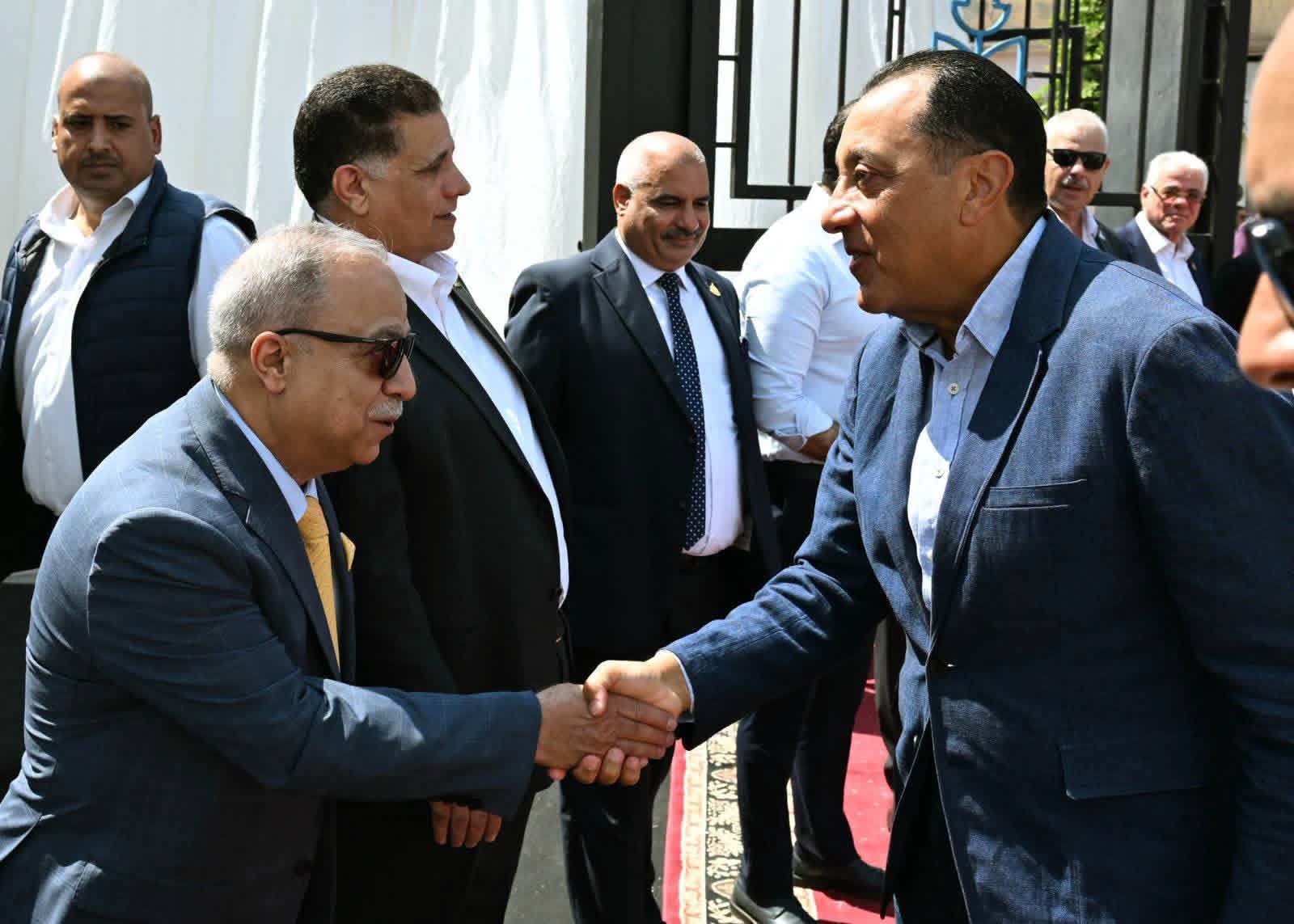رئيس الوزراء يفتتح ويتفقد عددا من المشروعات الخدمية والتنموية بمحافظة الغربية

