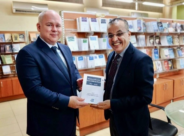 روسيا ومصر تبحثان تعزيز التعاون في مجال الترجمة 