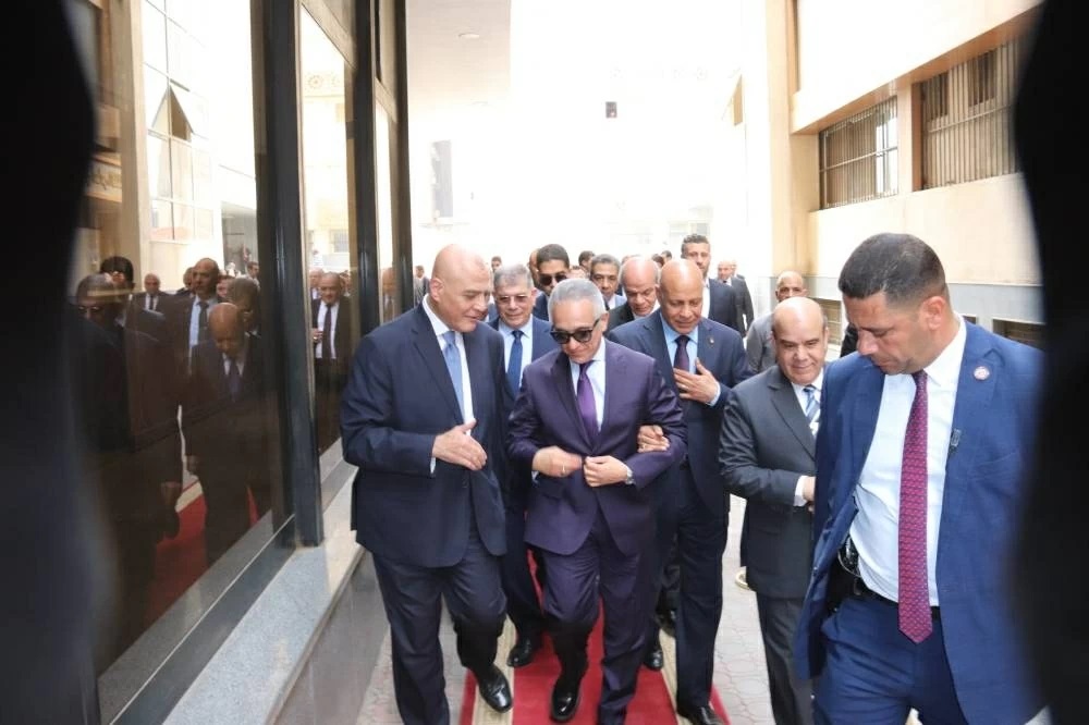 وزير العدل في جولة مفاجئة بمحكمة العباسية لمتابعة تفعيل تشديد إجراءات الأمن