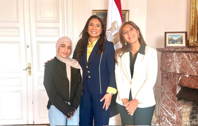 سفيرة مصر في السويد تلتقي مبتكرة مصرية حصدت جائزة أسبوع ستوكهولم للمياه