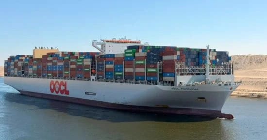 قناة السويس تشهد العبور الأول لسفينة الحاويات العملاقة OOCl PORTUGAL