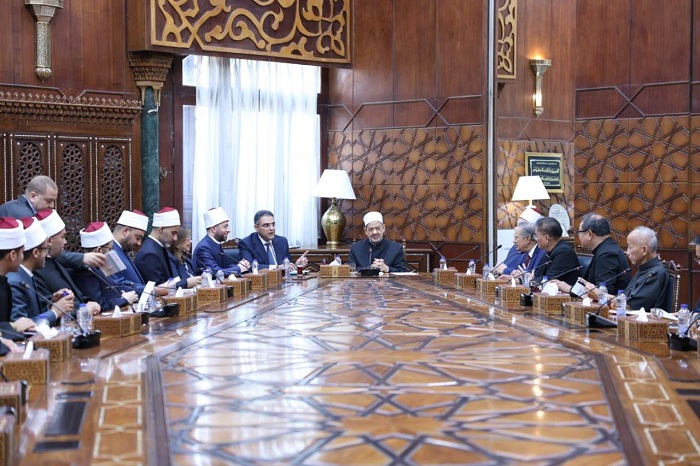 شيخ الأزهر يحاضر وفد مجلس الأساقفة الكاثوليك بالفلبين عن الحوار بين الأديان والعيش المشترك