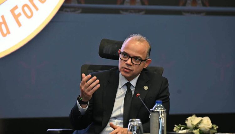 وزير الاستثمار: نستهدف الوصول بمعدلات النمو لـ6 بالمئة.. وإطلاق استراتيجية مع البنك الدولي