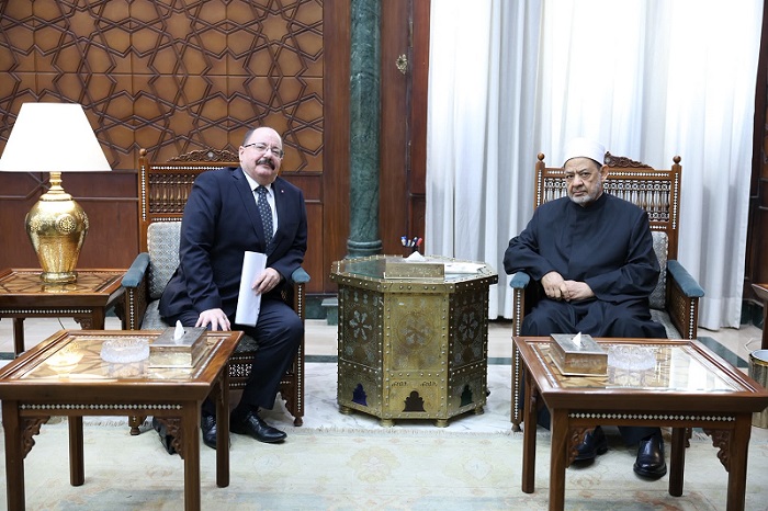 شيخ الأزهر يستقبل سفير سلوفاكيا بالقاهرة لبحث تعزيز التعاون المشترك