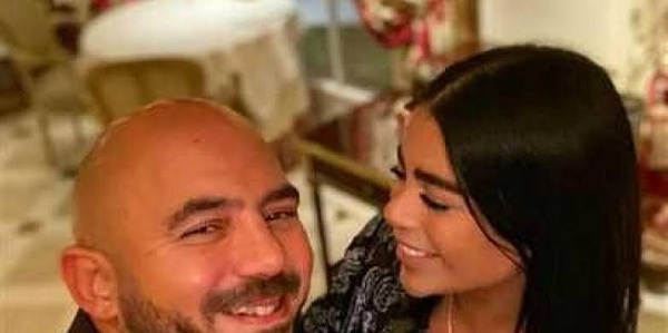 محمود العسيلي يحتفل بعيد ميلاد خطيبته