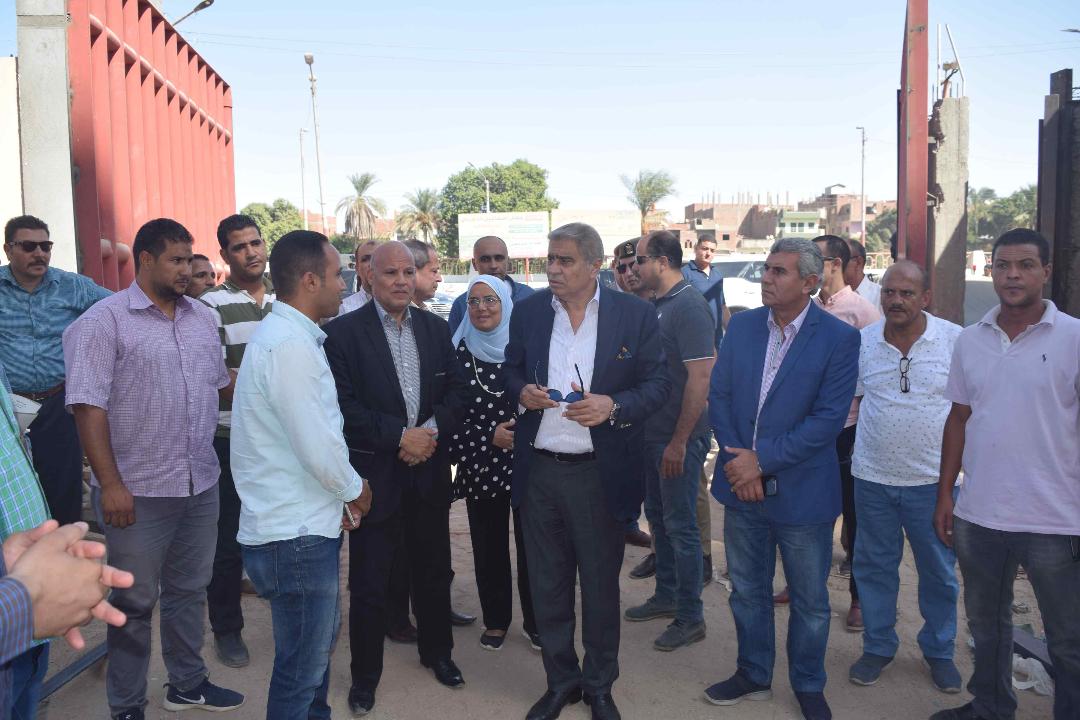 محافظ المنيا يتابع اعمال احلال وتجديد مستشفى سمالوط العام

