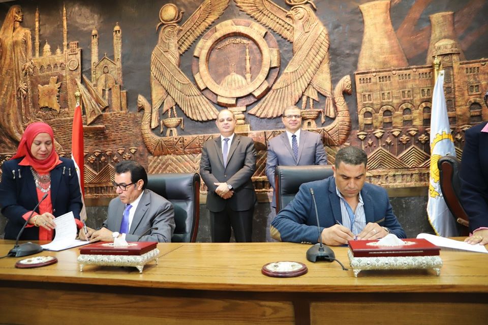 سعفان يشهد توقيع 35 اتفاقية عمل بصرف علاوة خاصة بنسبة 10 بالمئة لـ6534 عاملا