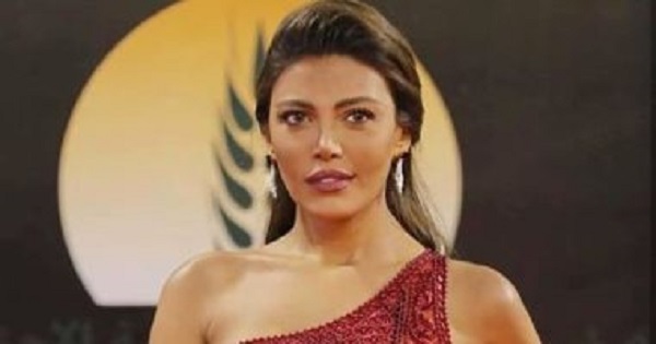 ريهام حجاج تظهر بنيولوك جديد وتعلق :