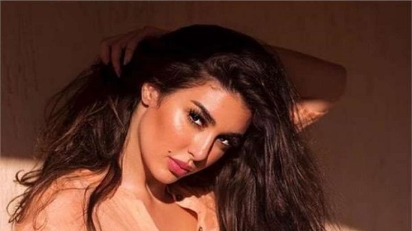 شاهد أحدث إطلالات ياسمين صبرى على انستجرام 