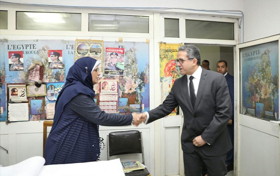 وزير السياحة والآثار يتفقد قطاعات الوزارة المختلفة لبحث آليات سير العمل
