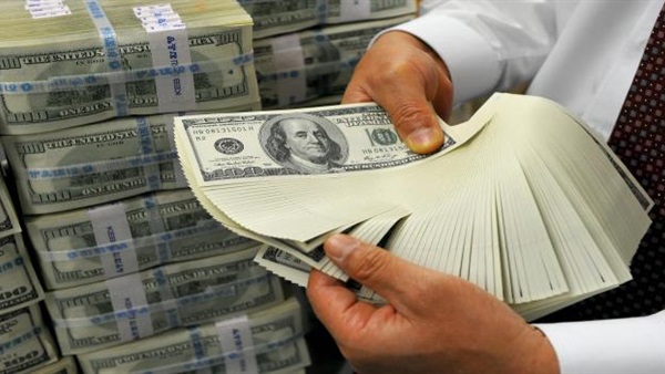 ضبط 3 أشخاص لمزاولتهم الإتجار غير المشروع فى النقد الأجنبى وبحوزتهم أكثر من 4 ملايين جنيه