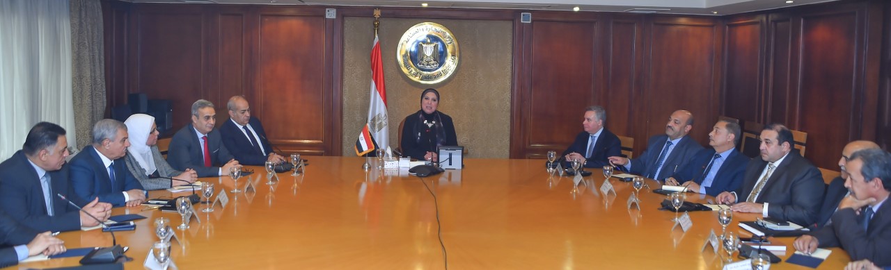 وزيرة الصناعة: دعم الرئيس فرصة ذهبية لتحقيق خطط التنمية الشاملة