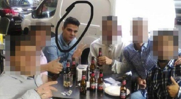 بالصور بسبب الإدمان قتل أمه وقطع جثتها لألف قطعة وأطعم منها كلبه