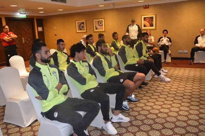 معسكر المنتخب الوطني ينطلق في برج العرب