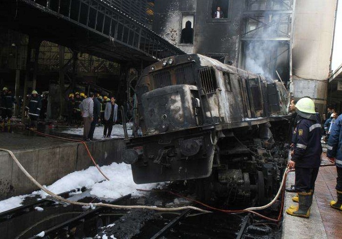 قاضي المعارضات بمحكمة شمال القاهرة يجدد حبس 6 متهمين 15 يوما فى حادث قطار محطة مصر