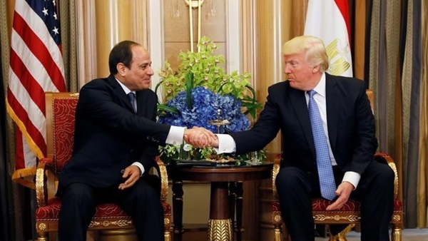 منال العبسي: زيارة السيسي لأمريكا جاءت في توقيت دقيق لترسيخ العلاقات السياسية 