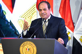 الرئيس السيسى يتفقد إجراءات الإصطفاف والتفتيش ورفع الكفاءة القتالية بقاعدة محمد نجيب العسكرية