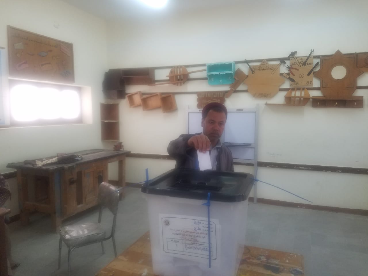 برلماني بعد التصويت: المشاركة في الاستفتاء واجب على الجميع
