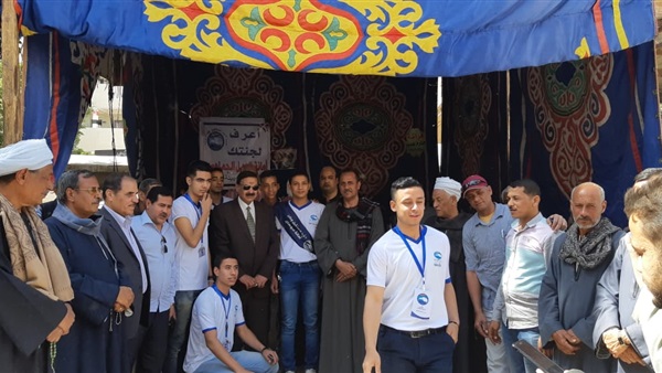 خالد أبو زهاد: 