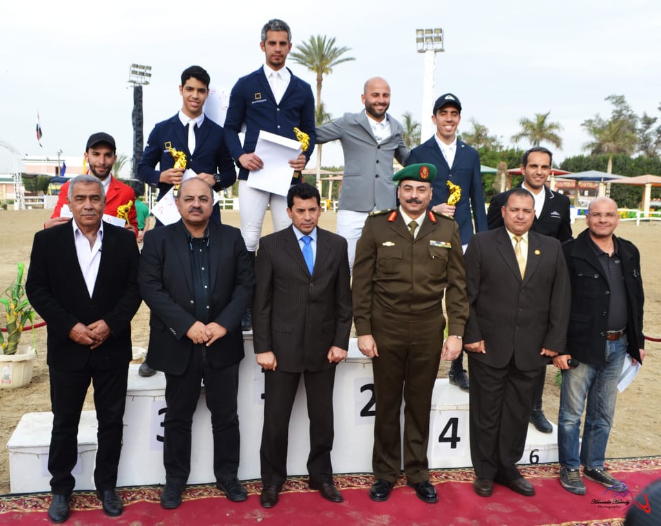 صور.. وزير الشباب والرياضة يُثني على مستوى الفروسية والفرسان فى ختام كأس مصر