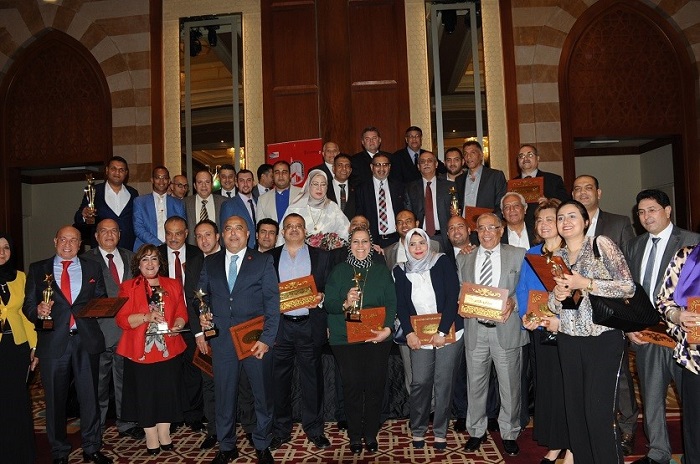 وزير قطاع الأعمال يكرم عدداً من منتجي ووسطاء التأمين المتميزين