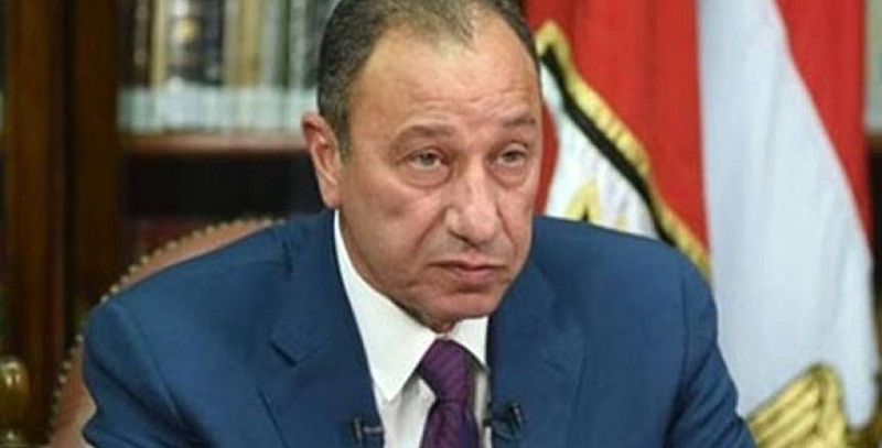 رئيس الأهلي يجتمع بمدرب فريق الشباب 
