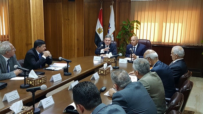 وزيرا قطاع الأعمال والنقل يبحثان التعاون لتطوير خدمات القطاع البحري