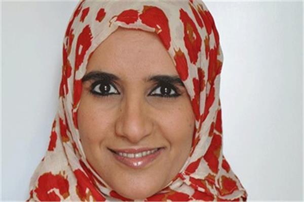 الروائية العمانية جوخة الحارثي.. أول شخصية عربية تفوز بجائزة انترناشيونال مان بوكر العالمية
